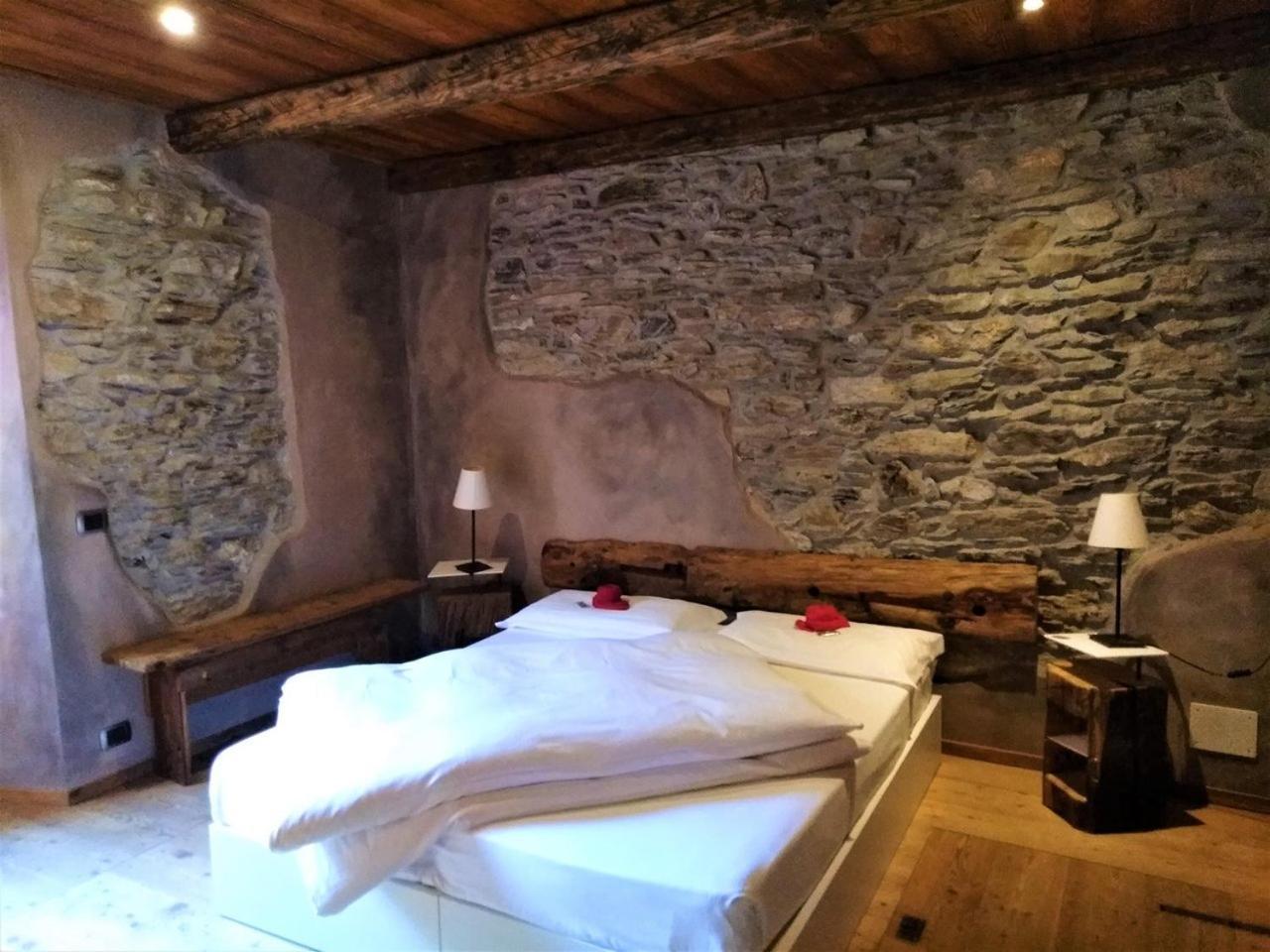 Albergo Diffuso La Marmu Osteria Della Croce Bianca 마르모라 외부 사진